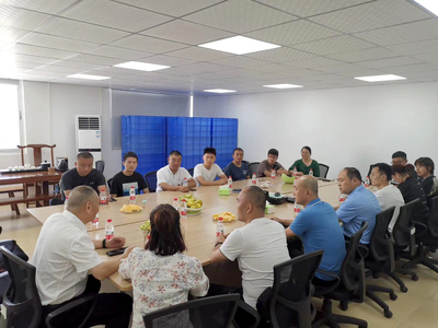 臨沂恒安勞動保護(hù)用品代表團(tuán)蒞臨我司參觀考察 共商勞保用品銷售合作新篇章