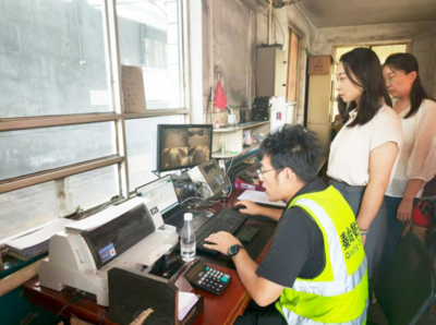 陜煤運銷集團(tuán)秦嶺數(shù)字公司開展“送清涼”活動 助力勞動保護(hù)用品推廣